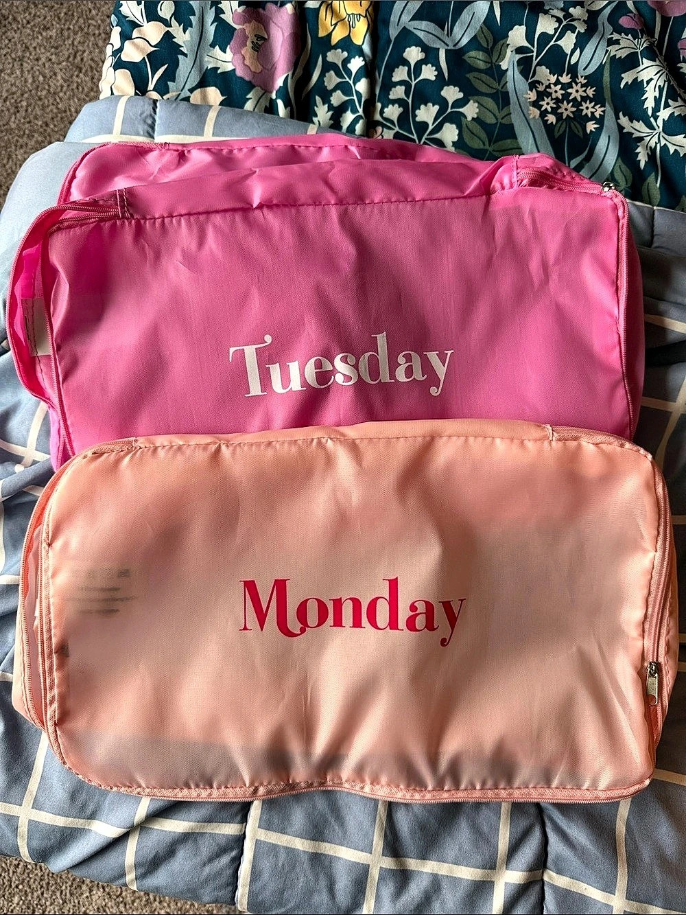 Packing cubes : 7-piece weekday travel organizer